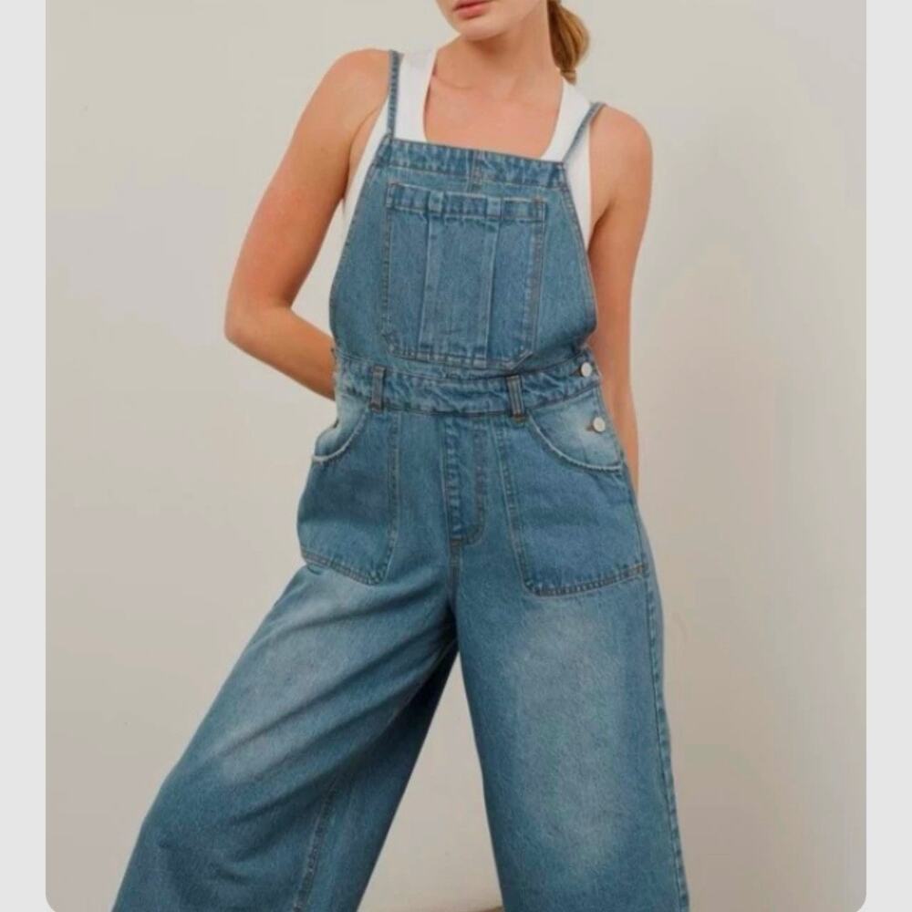 Aaron & Amber denim jumpsuits wide-leg, open back. Size small